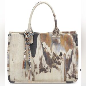 Vince Camuto orla tote bag in neutral